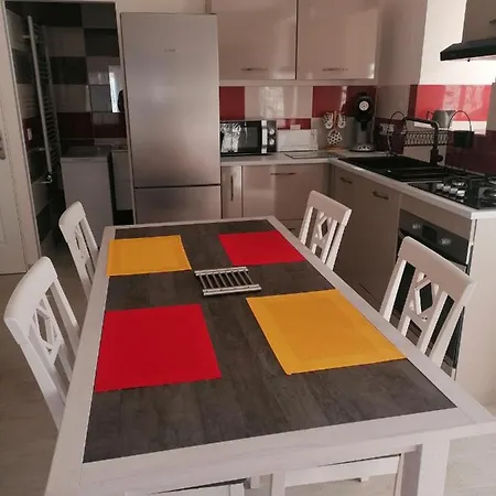 La Basse-Cour Appartement Vic-sur-Cère Buitenkant foto