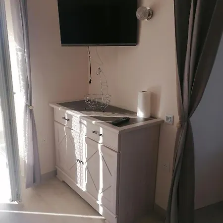 La Basse-Cour Appartement Vic-sur-Cère Buitenkant foto