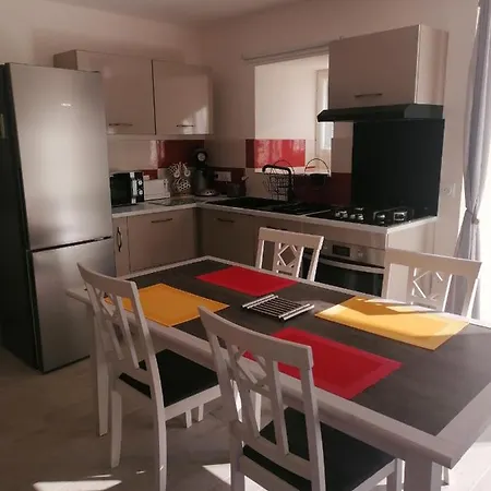 La Basse-Cour Appartement Vic-sur-Cère Buitenkant foto